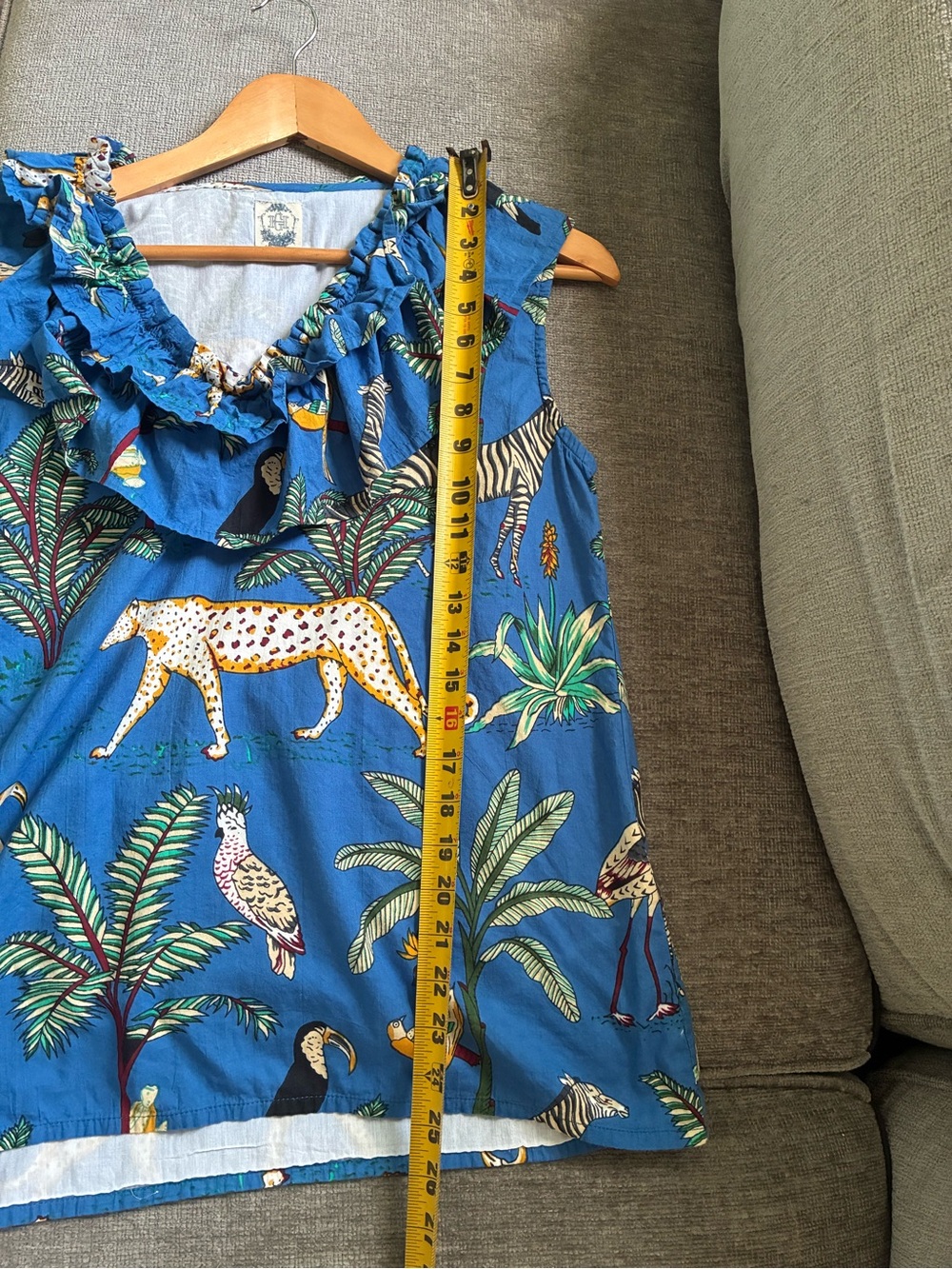 JAMES Ascher Blue Ruffle V-Neck Sleeveless Top - Tropical Print size: medium - Picture 5 of 11